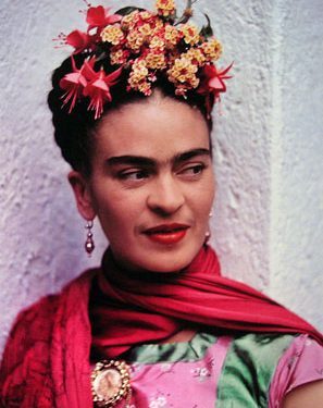 Frida Kahlo 1 297x375 - آموزش نقاشی سورئالیسم