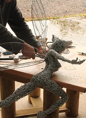 wired sculpture 19 - نحوه‌ی ساخت مجسمه‌ سیمی