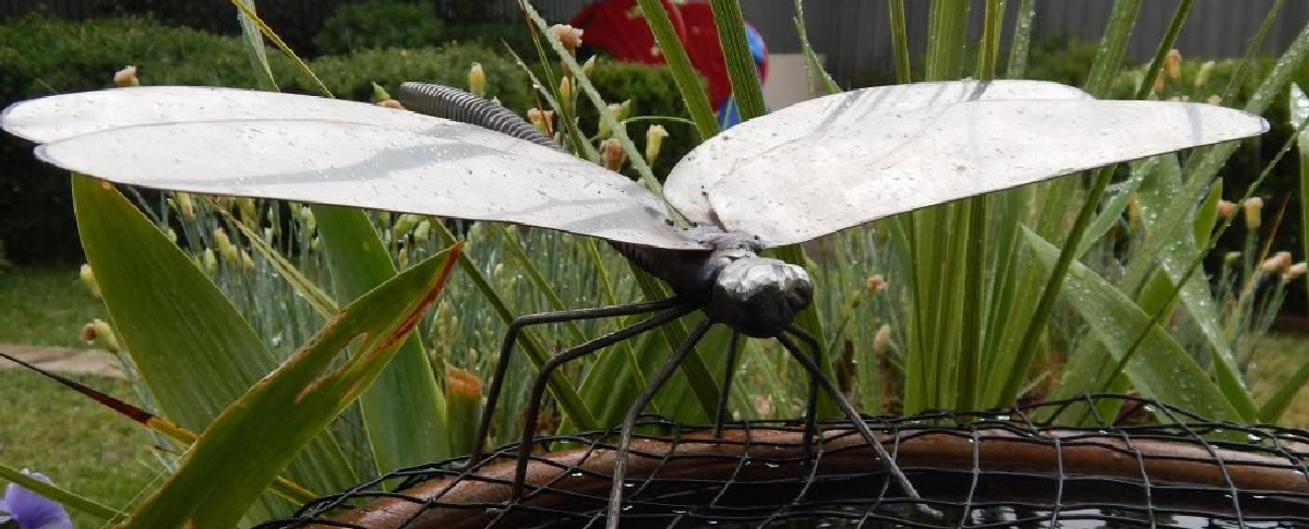 Dragonfly baner - مراحل ساخت مجسمه فلزی سنجاقک