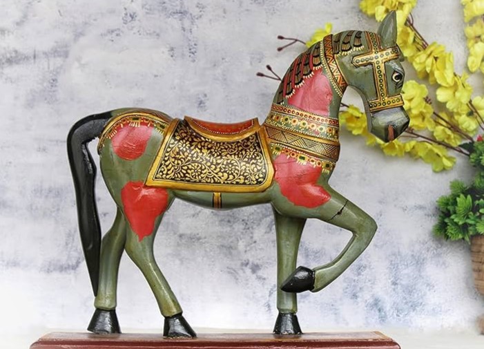 محافظت از مجسمه چوبی